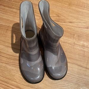 Boy rain boots UGG
